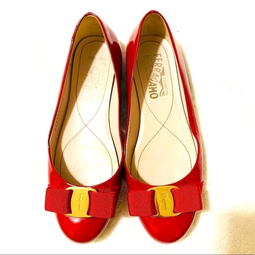 Authentic FERRAGAMO red Flat Varina shoes Size 5 - Picture 2 of 12